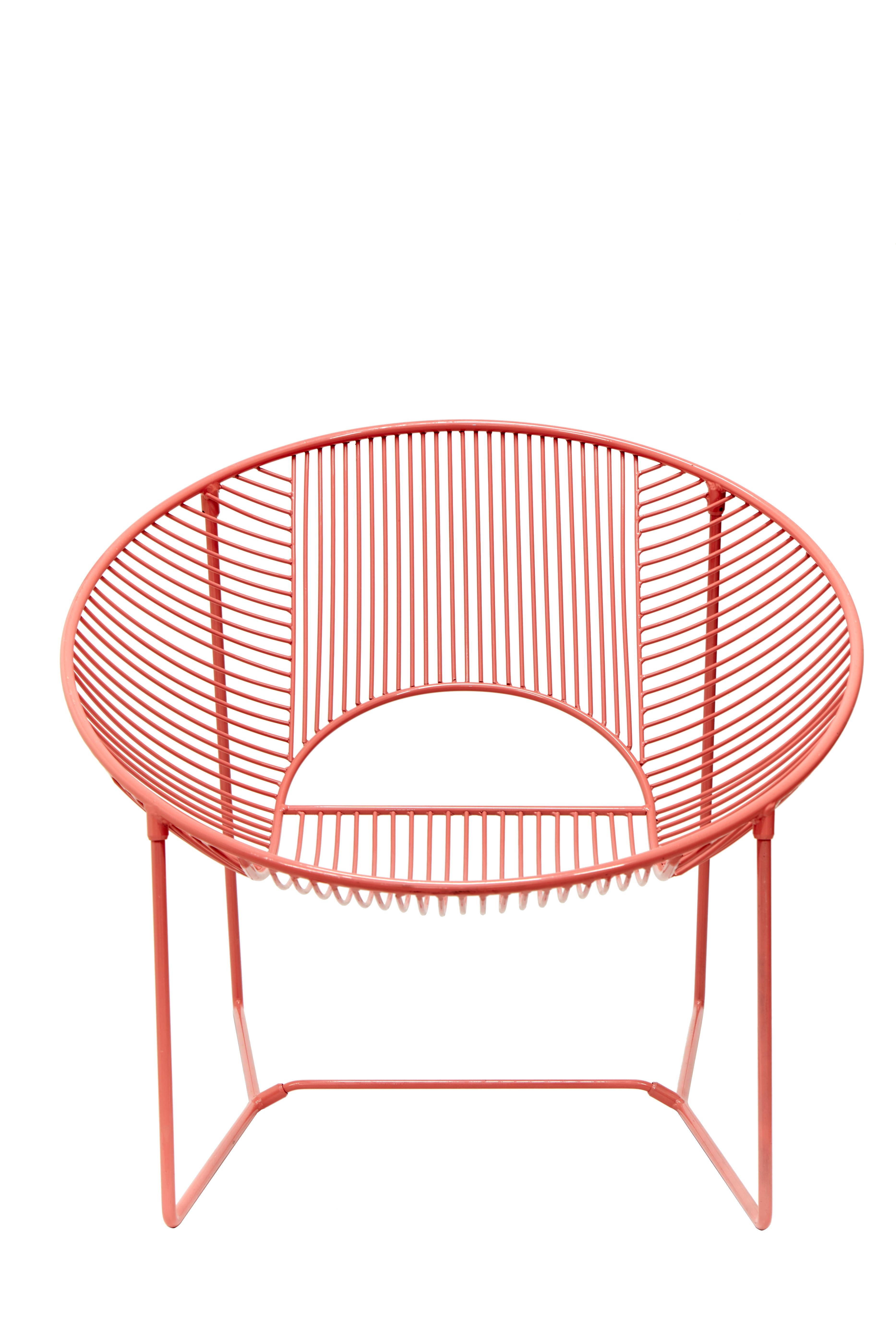 Handcrafted Outdoor Cali Wire Lounge Chair, pulverbeschichteter Stahl (Mexikanisch) im Angebot