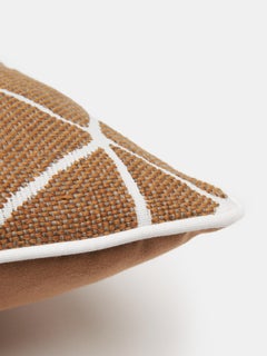 Handgefertigtes Outdoor-Kissen aus strukturiertem, geometrischem Gewebe, hergestellt in Italien