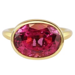 Handcrafted Oval Cut 7.35 Carat Rubelite 18 Karat Yellow Gold Cocktail Ring