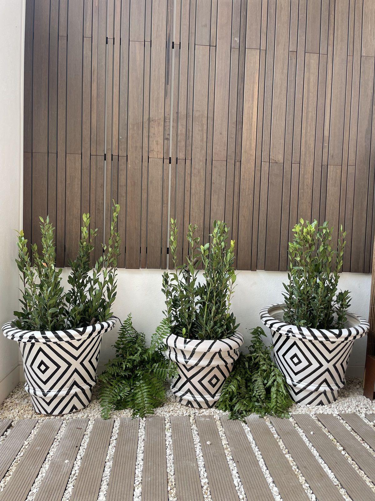 Handcrafted Oversized Glazed Terracotta Planters Geometric Pattern Design Large In New Condition For Sale In Alcoy, Alicante