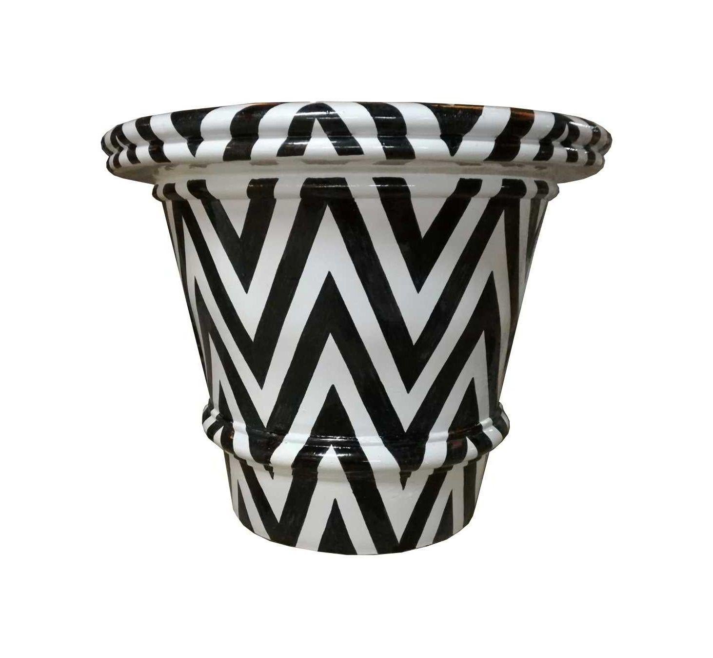 Handcrafted Oversized Glazed Terracotta Planters Geometric Pattern Design Small In New Condition For Sale In Alcoy, Alicante