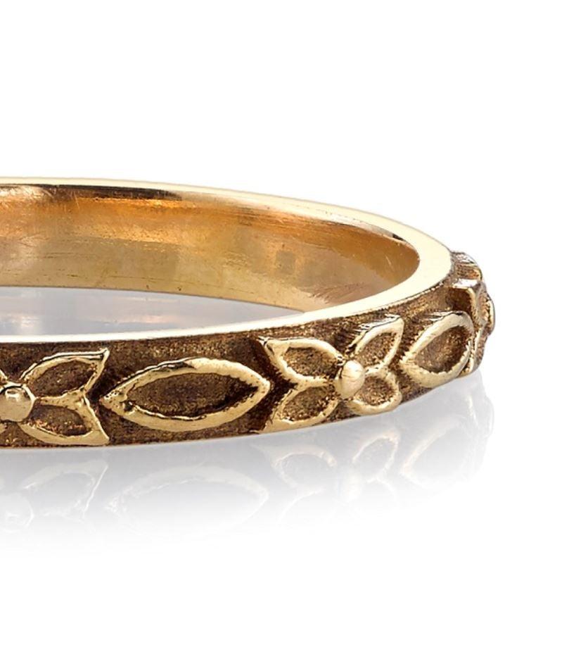 For Sale:  Handcrafted Victoria Floral Band in 18K Gold by Single Stone 4