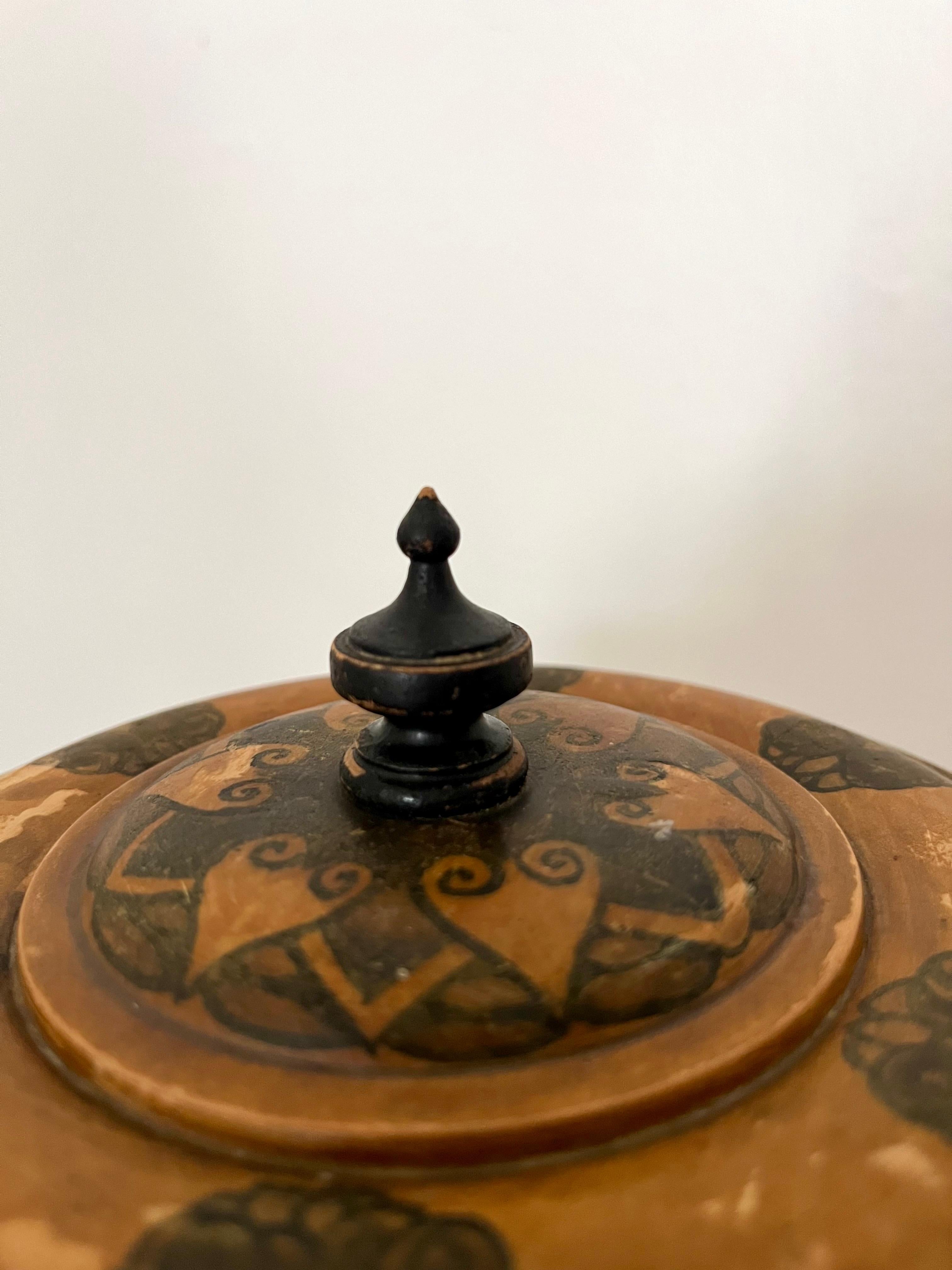 Handcrafted Painted Wooden Lidded Bowl in Art Nouveau Folk Style, Denmark, 1930s For Sale 8