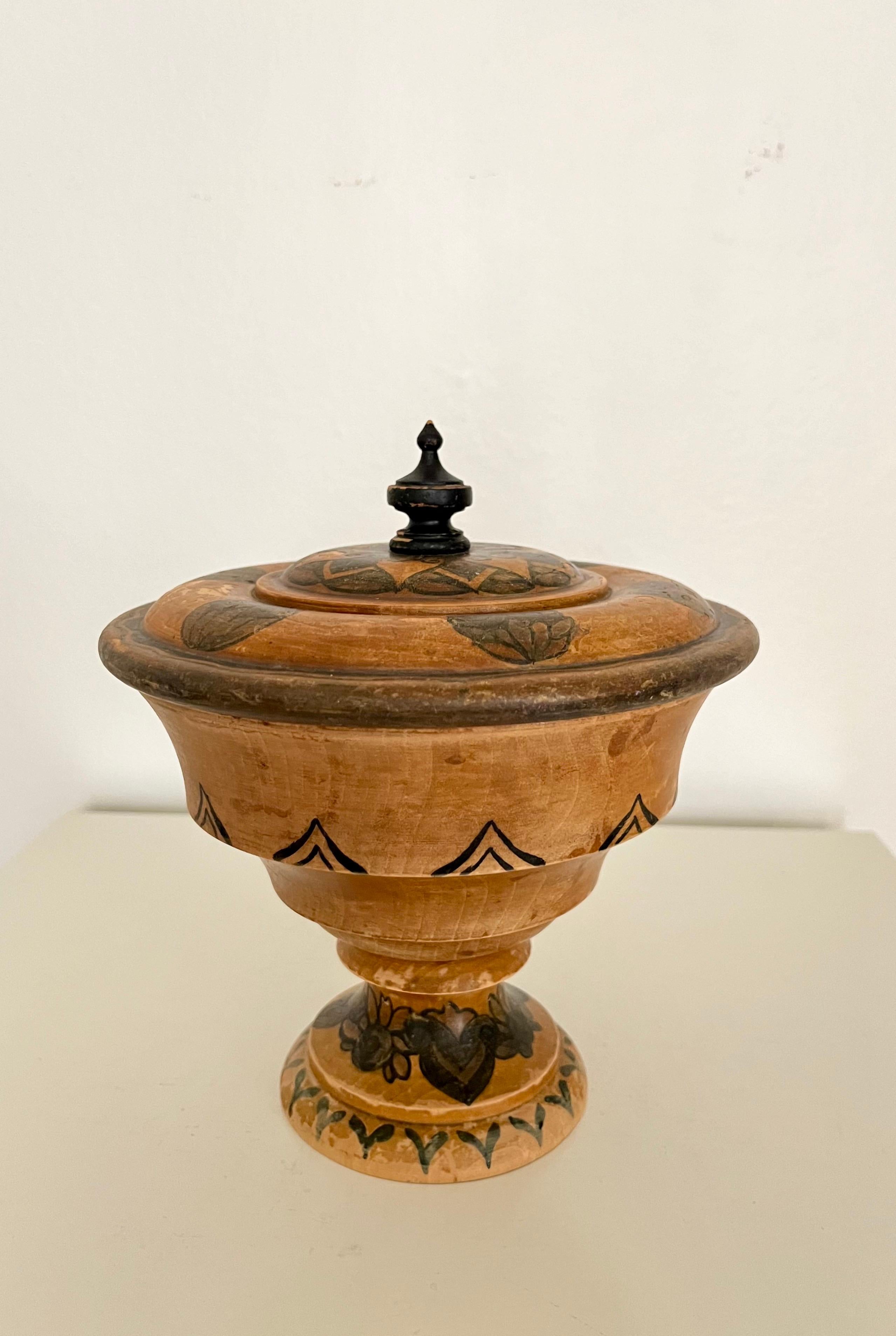 Hand-Carved Handcrafted Painted Wooden Lidded Bowl in Art Nouveau Folk Style, Denmark, 1930s For Sale