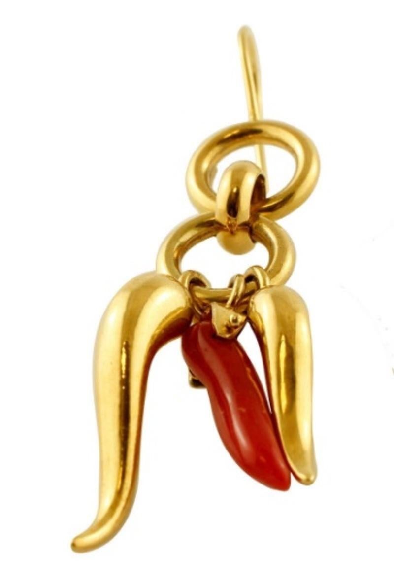 Retro Handcrafted Pendant Earrings 18 Karat Gold and Coral Lucky Horn For Sale