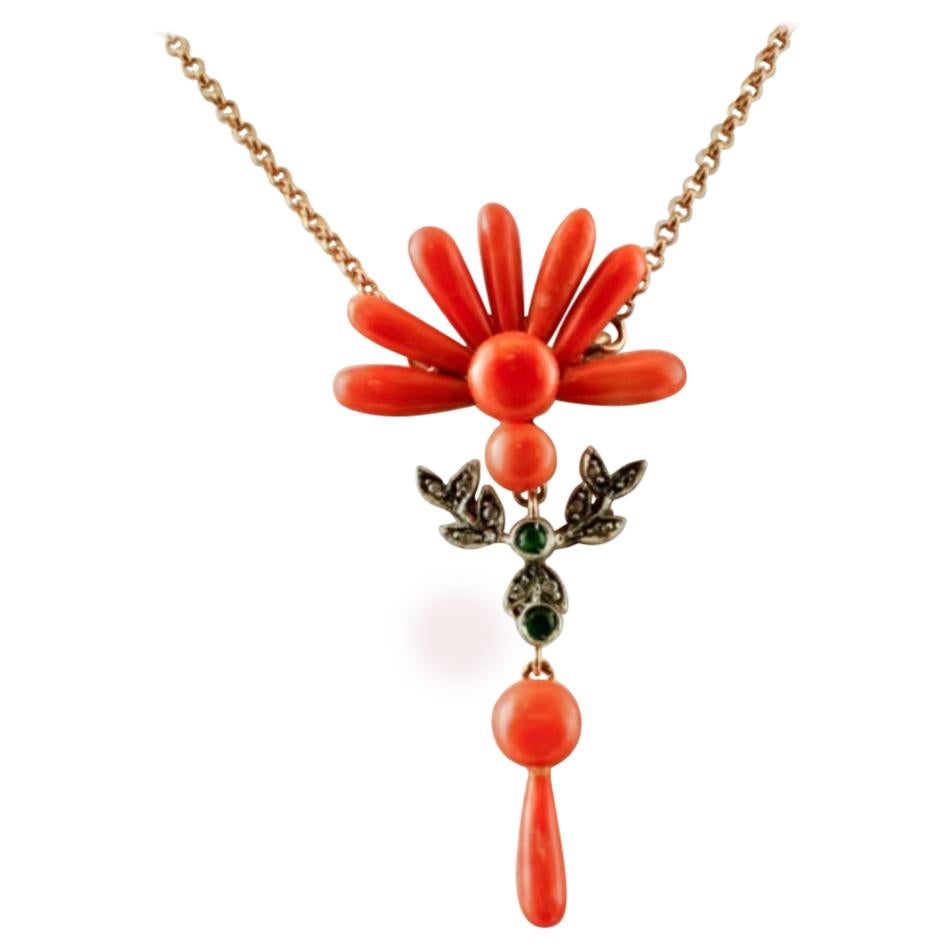 Collier pendentif artisanal en corail, diamants, tsavorite, or rose et argent en vente