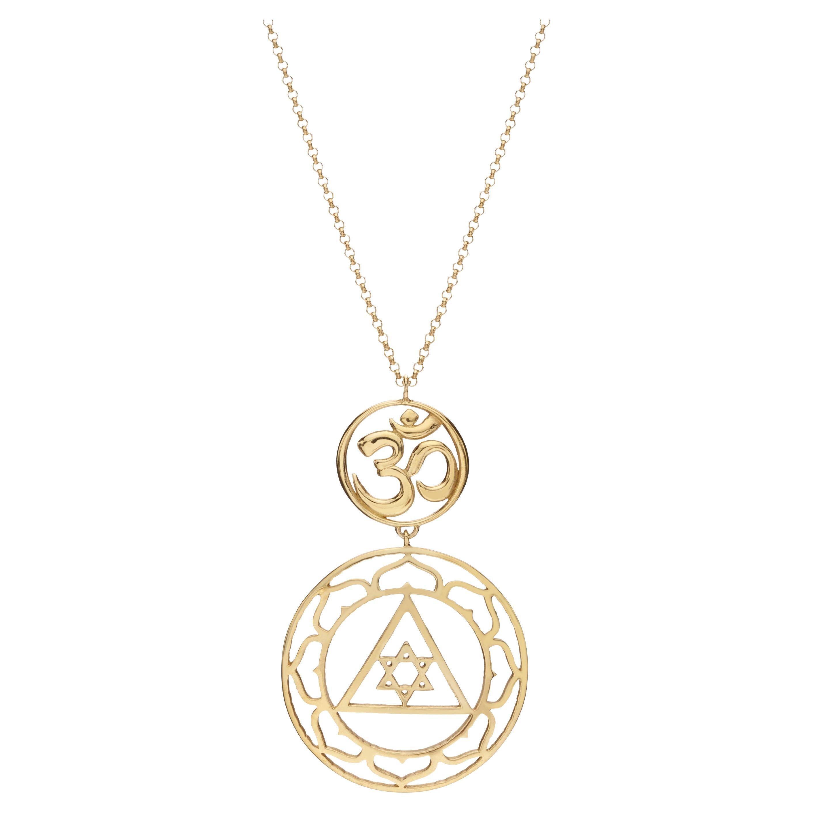 Collier pendentif artisanal en or 14 carats avec symboles Yantra et Om Aum de Géorgie