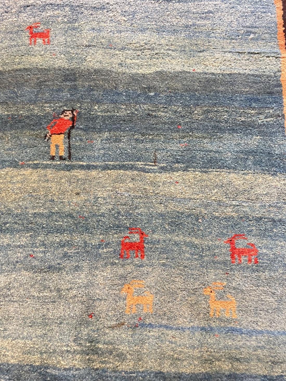 Handcrafted Persian Gabbeh Carpet Mitte des 20. Jahrhunderts (Volkskunst) im Angebot