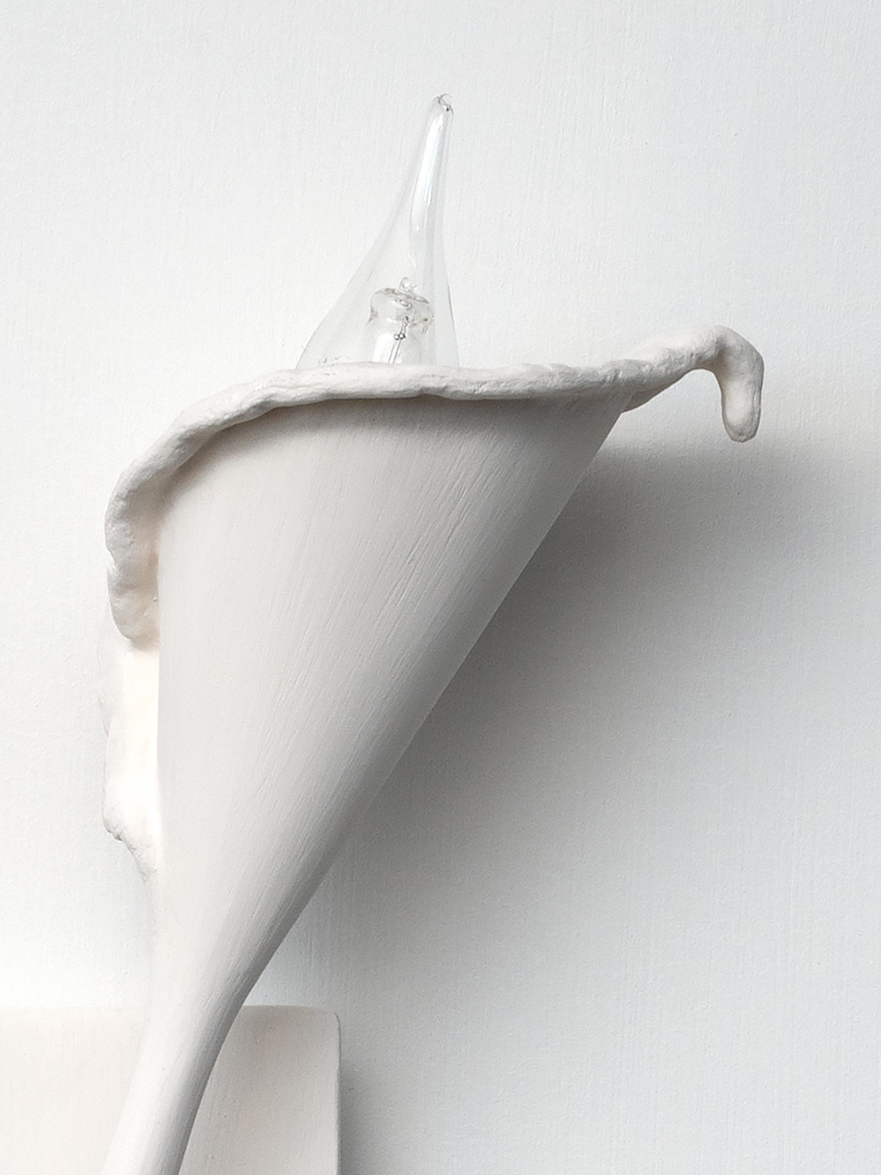 Organic Modern Calla Lily Contemporary Wall Light in White Plaster, right version, Benediko For Sale