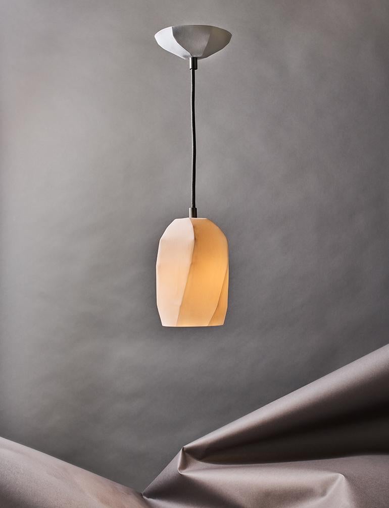 Handgefertigte Deckenleuchte aus Porzellan, Design Ruth Gurvich Lightscape Nymphenburg (Moderne) im Angebot
