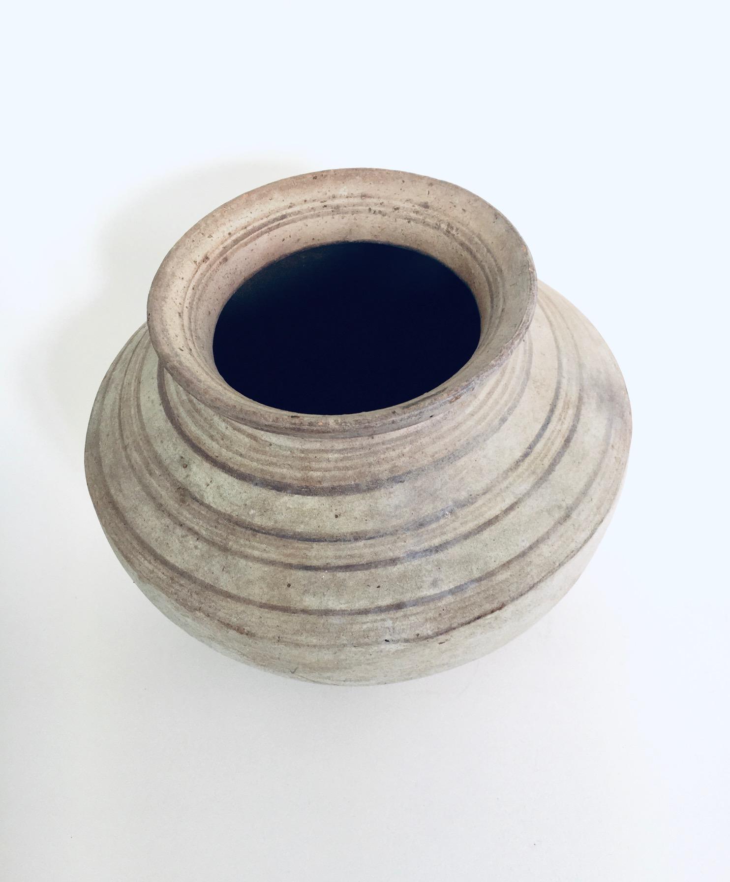Hongrois Pot à conteneur en poterie artisanale, début des années 1900, Hongrie en vente