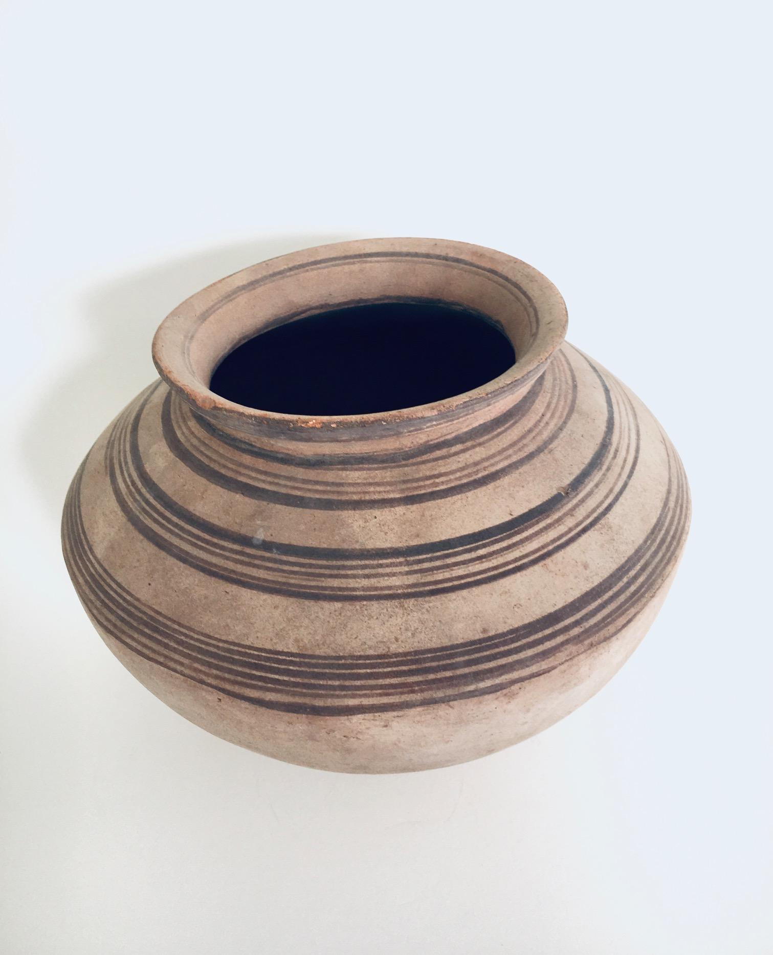 Handgefertigter XL-Behältergefäßgefäßtopf aus Keramik, Ungarn, frühe 1900er Jahre im Zustand „Gut“ im Angebot in Oud-Turnhout, VAN