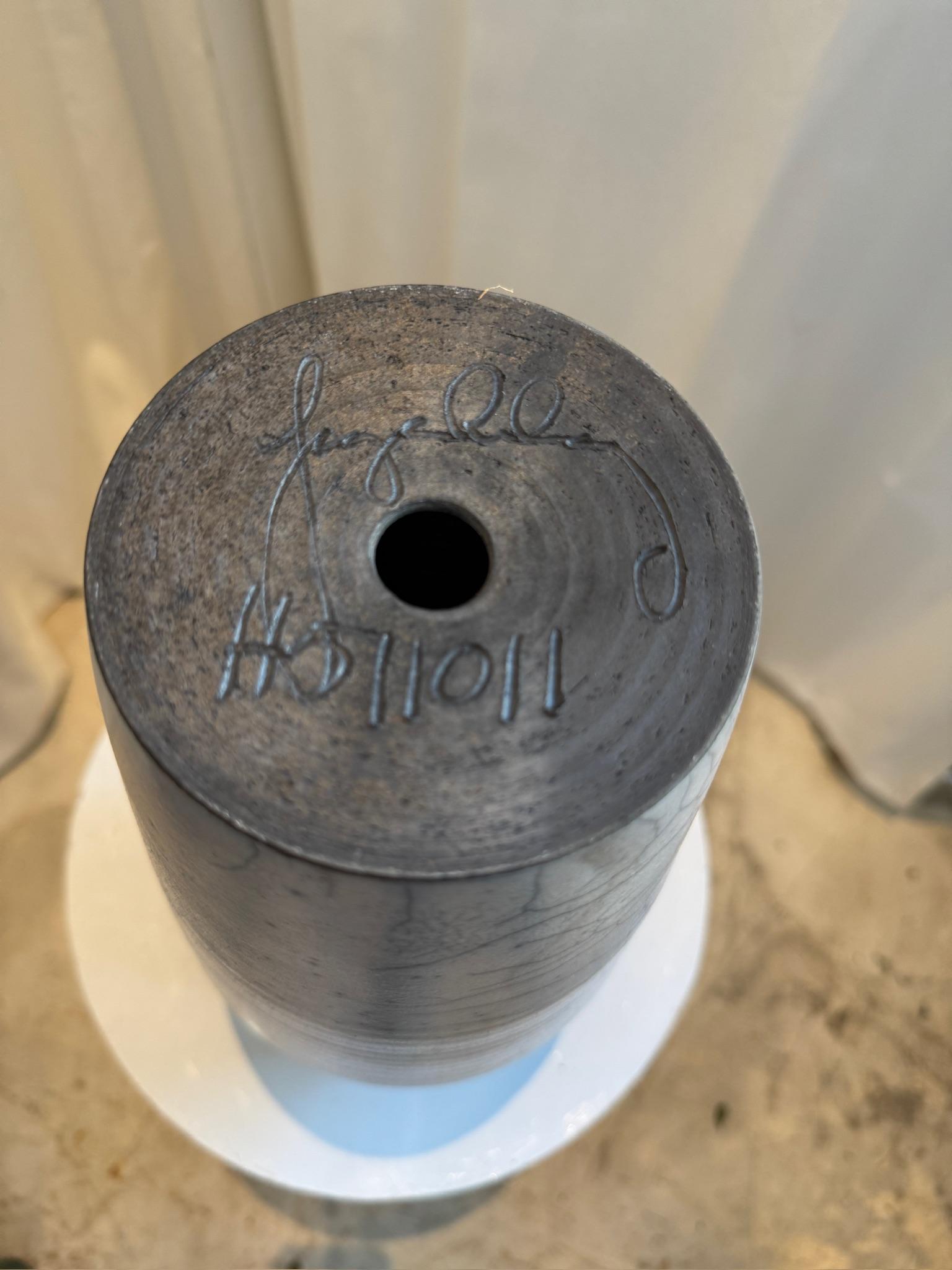 Smaltato Vaso artigianale in ceramica Raku con smalto screziato e foro di drenaggio in vendita
