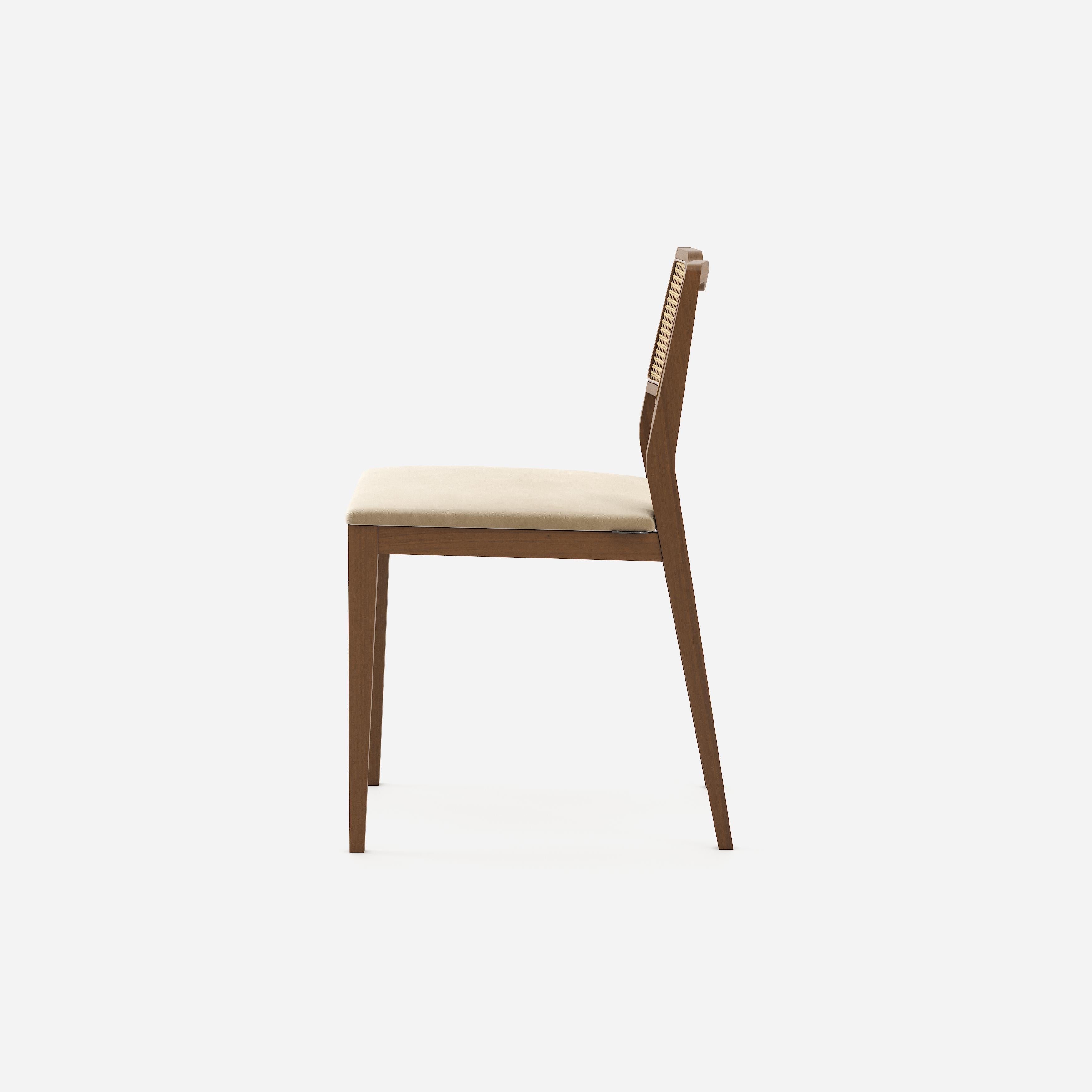 Contemporary Rattan Dining Chairs in Walnut Finish, Set of 4. In New Condition In New York, NY