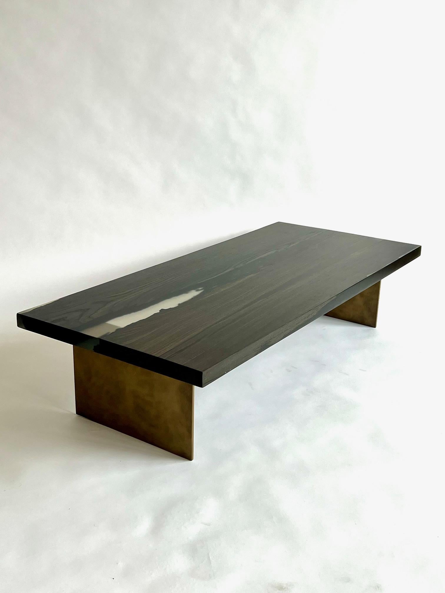 Handcrafted rectangular coffee table In New Condition For Sale In Amsterdam, Noord Holland