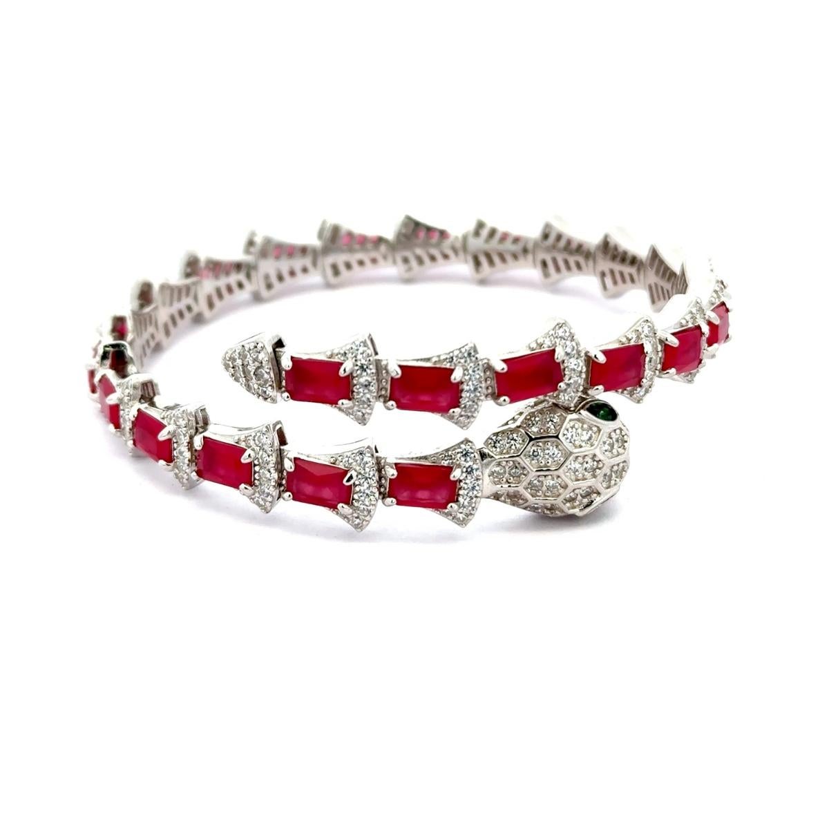 Serpente con zirconi rossi Bracciale artigianale in argento 925 Gioielli per animali in vendita 5