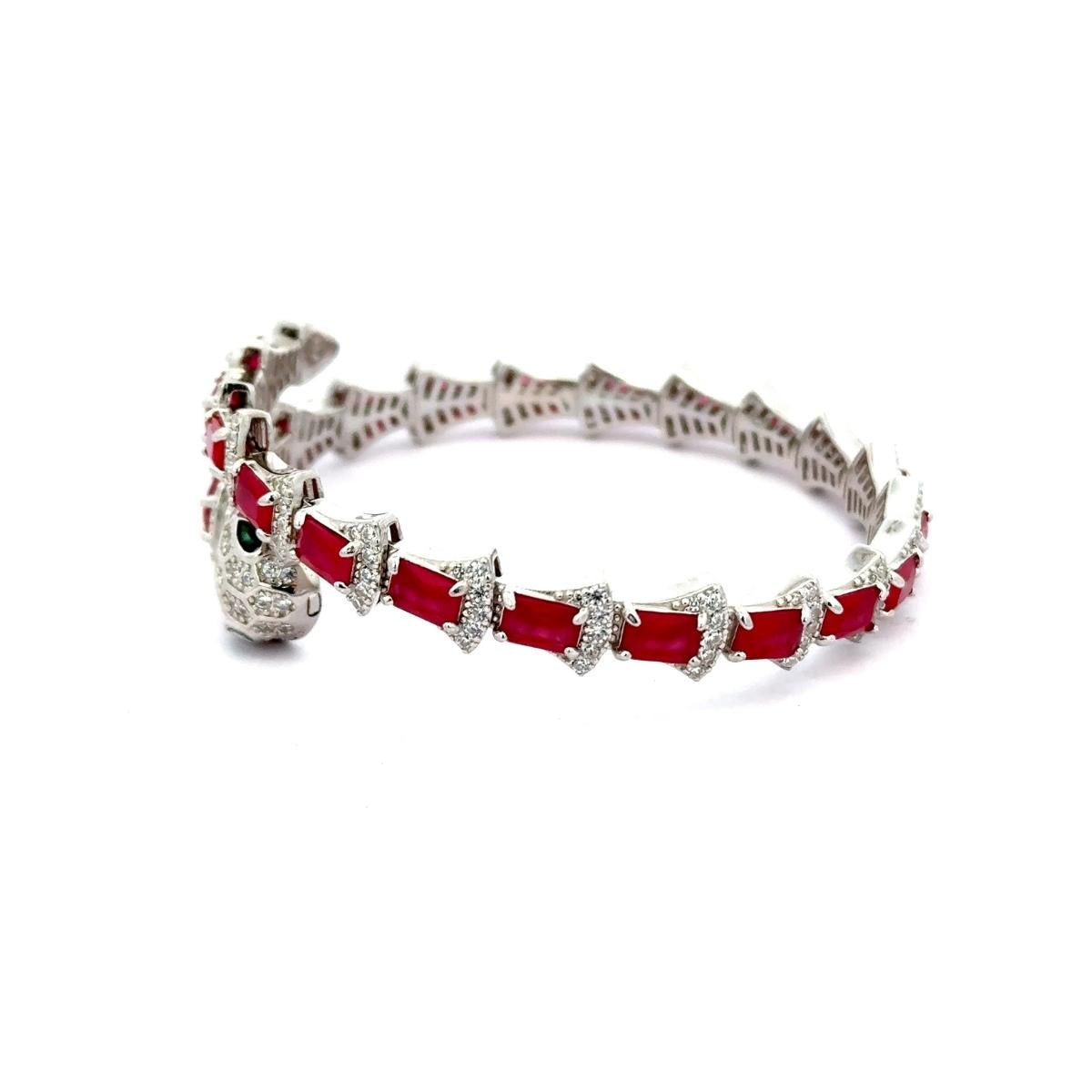 Art Déco Serpente con zirconi rossi Bracciale artigianale in argento 925 Gioielli per animali in vendita