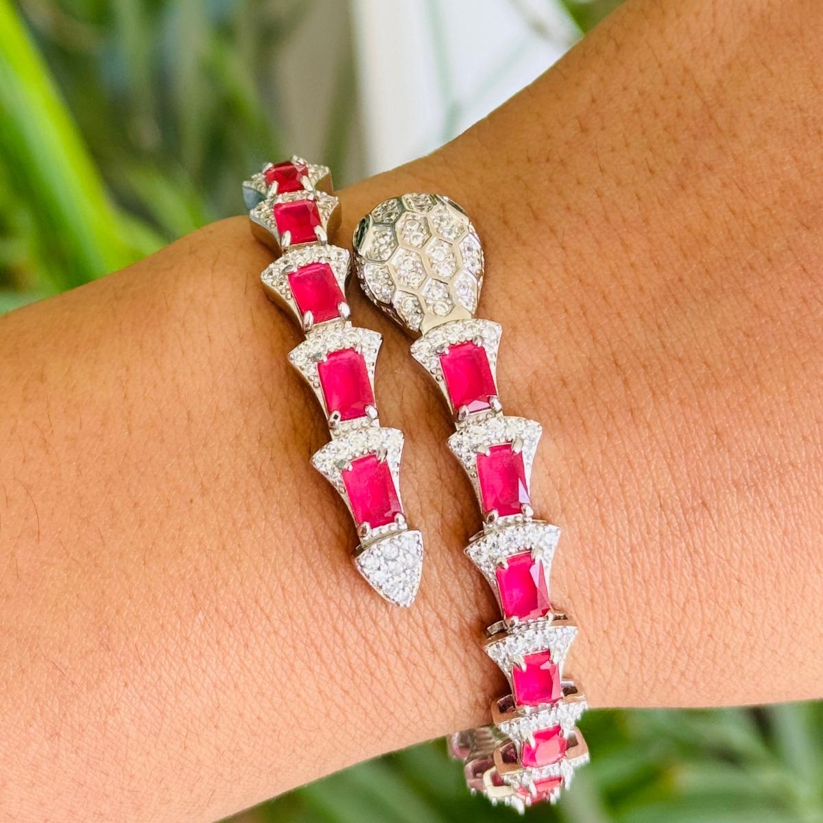Ottagono Serpente con zirconi rossi Bracciale artigianale in argento 925 Gioielli per animali in vendita