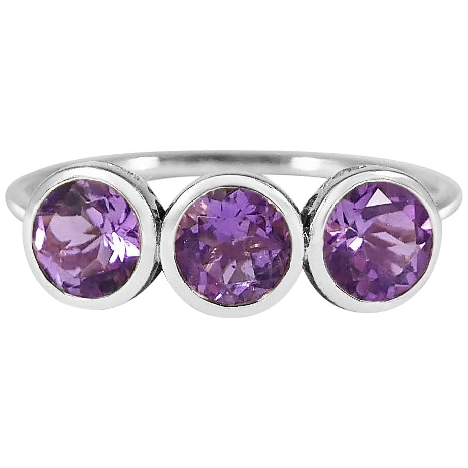 Handcrafted Round Cut 1.50 Carats Amethysts 18 Karat White Gold Three-Stone Ring