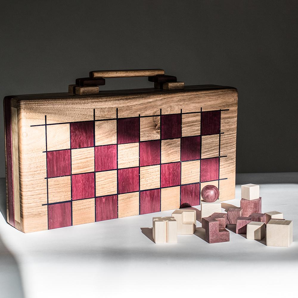 XXIe siècle et contemporain Jeu de 'Backgammon-Checkers-Chess' en roxinho et bois de noyer fabriqué à la main en vente