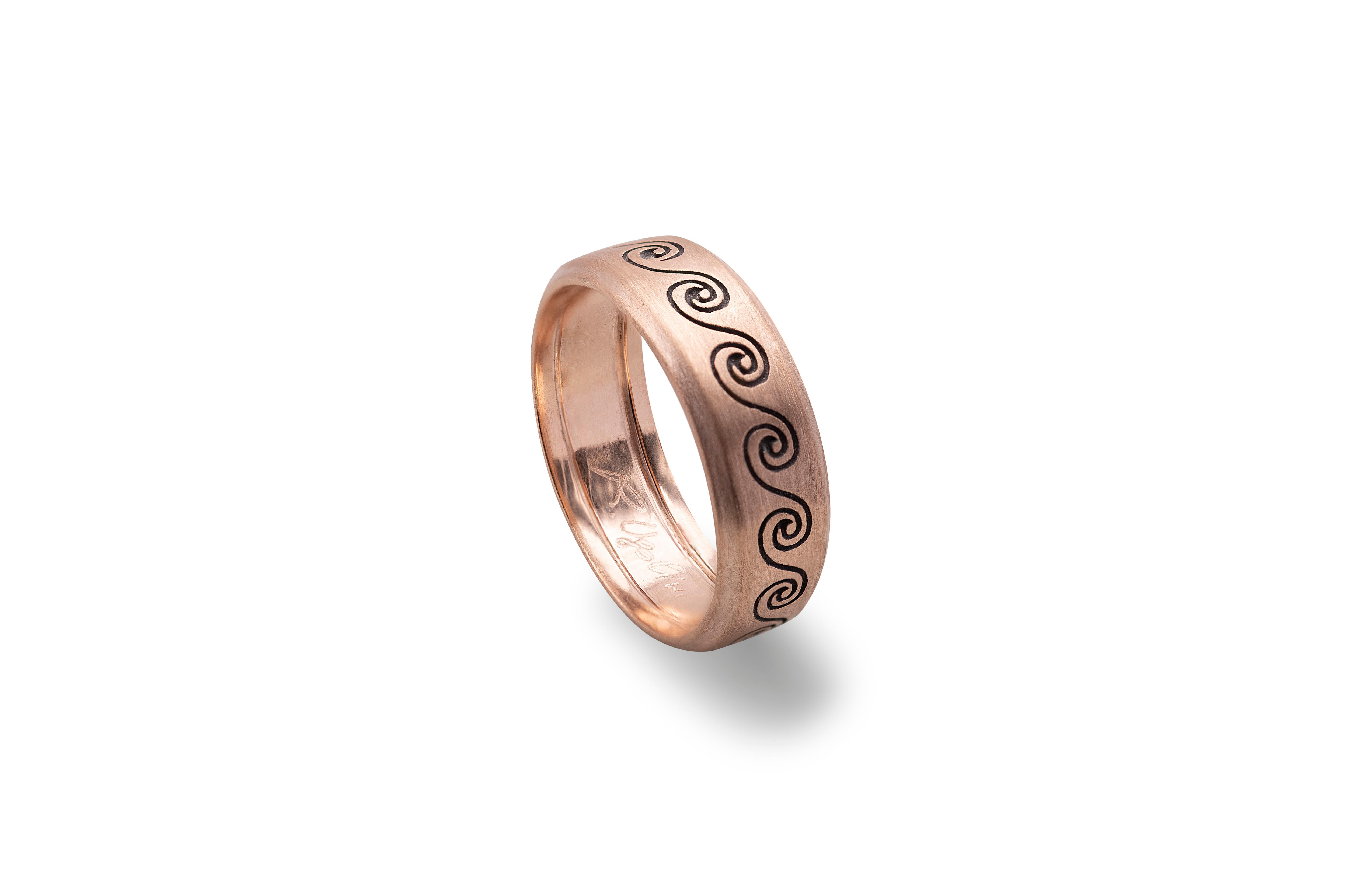 Handcrafted Satin 18 Karats Rose Gold Wave Unisex Design Ring 
Here there is an amazing design ring, handcrafted in 18 karats rose gold and embellished with a beautiful handgraved wave.
It can be worn for different purposes: as fashion ring that