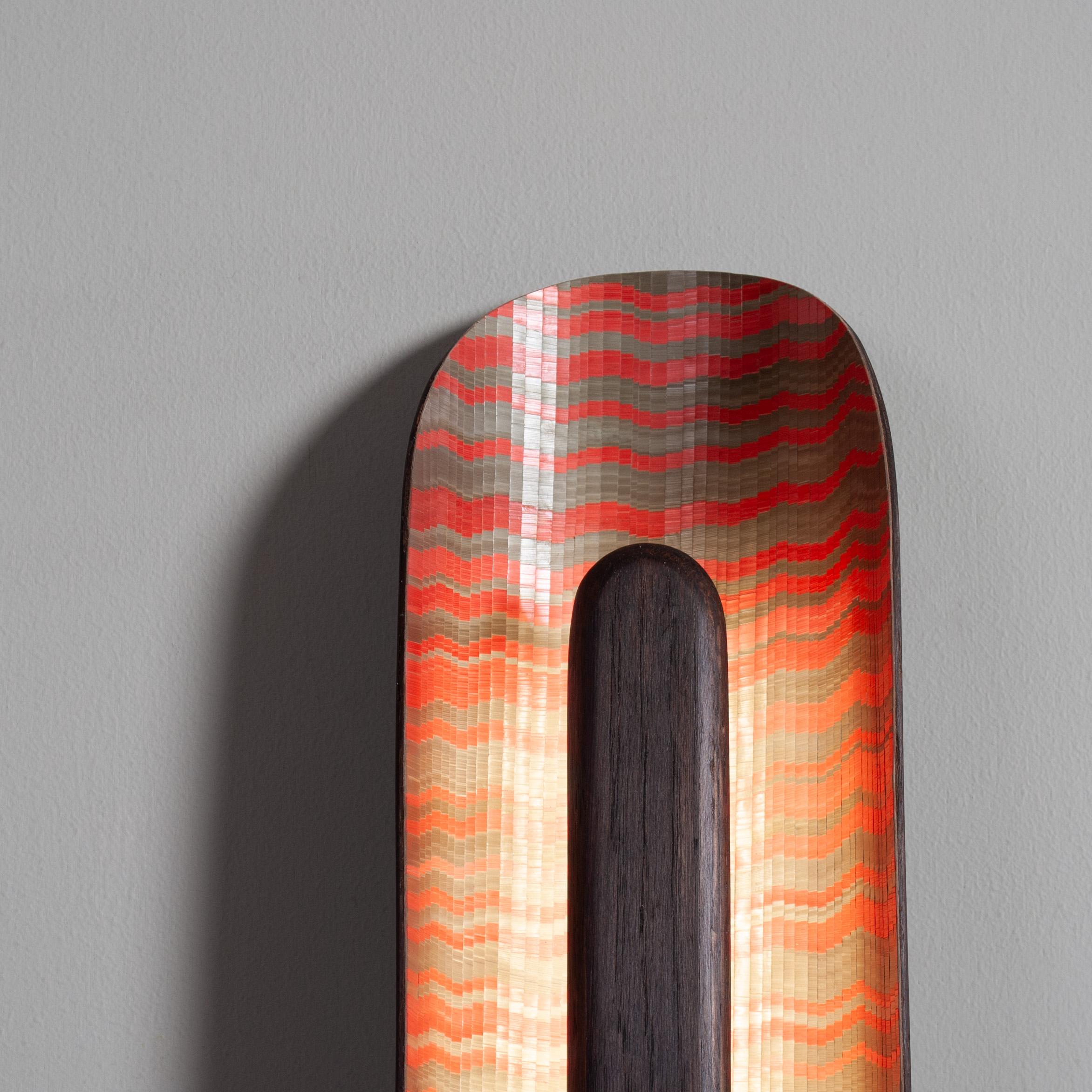 Lampada da parete Sauron realizzata a mano, Marqueterie de paille in vendita 2