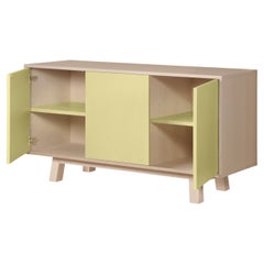 Credenza a 3 ante di design scandinavo giallo chiaro realizzata a mano, Eric Gizard Paris