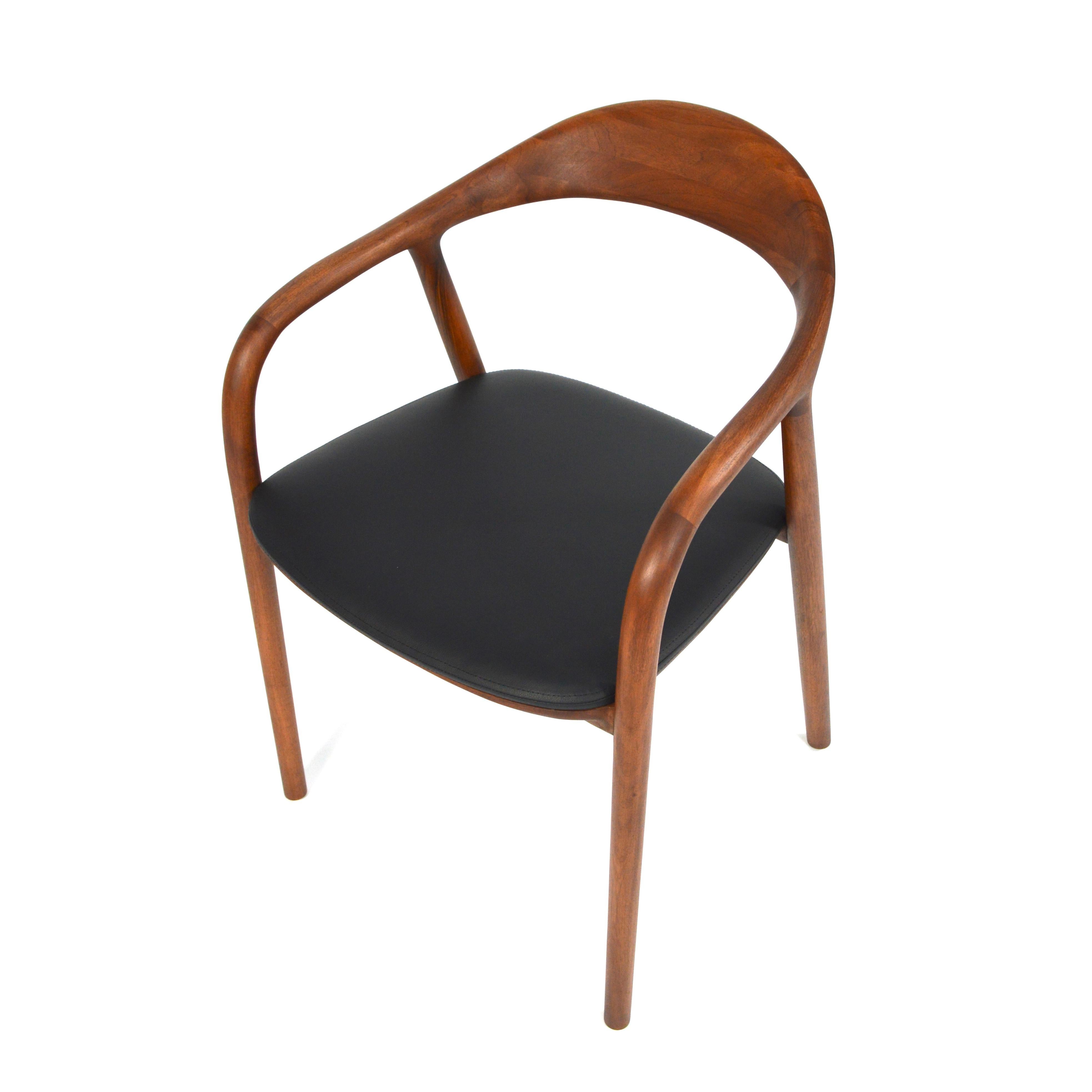Handcrafted Scandinavian Modern Dining Chairs in Solid Walnut Wood and Leather 5
