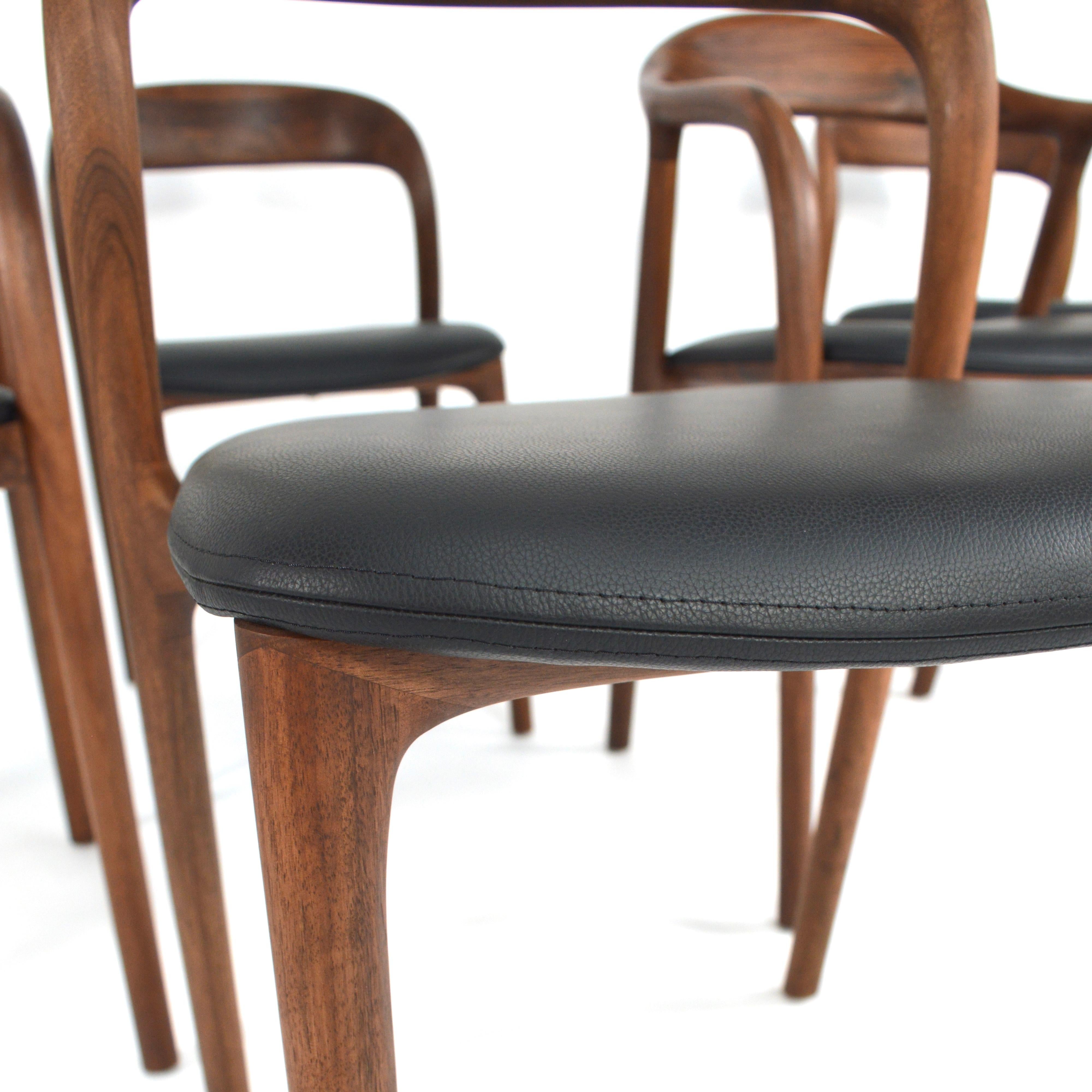 Handcrafted Scandinavian Modern Dining Chairs in Solid Walnut Wood and Leather 15