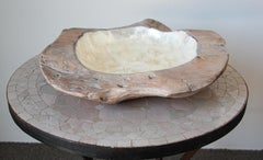 Handgefertigte:: skulpturale:: brutalistische Freiform-Teakschale mit Capiz Pearl Shell