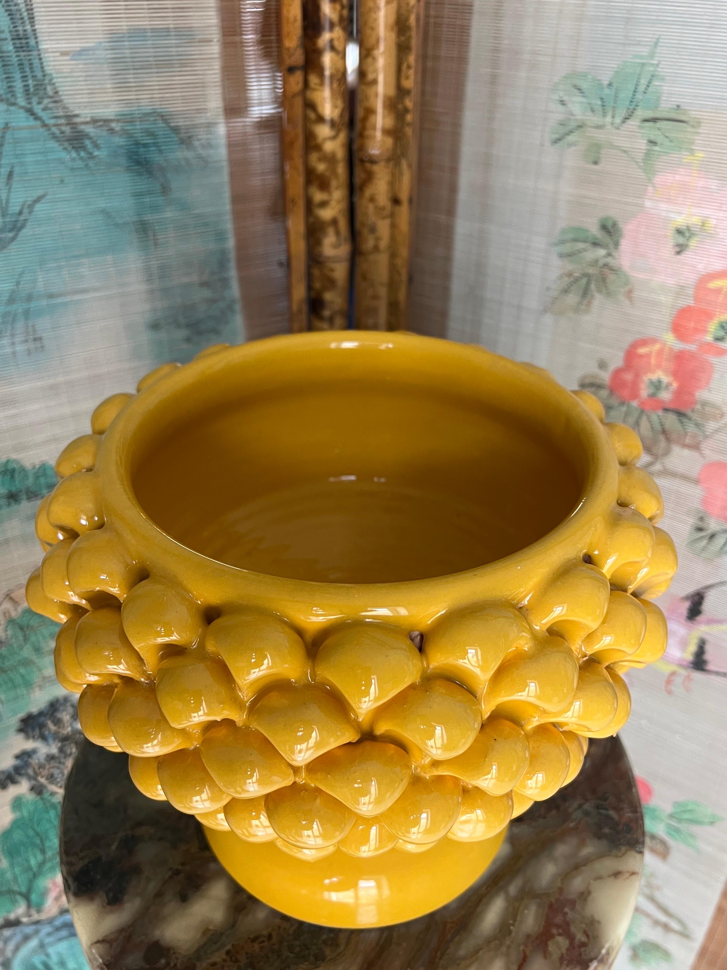 Bol centre de table en céramique sicilienne fabriqué à la main en vente 2