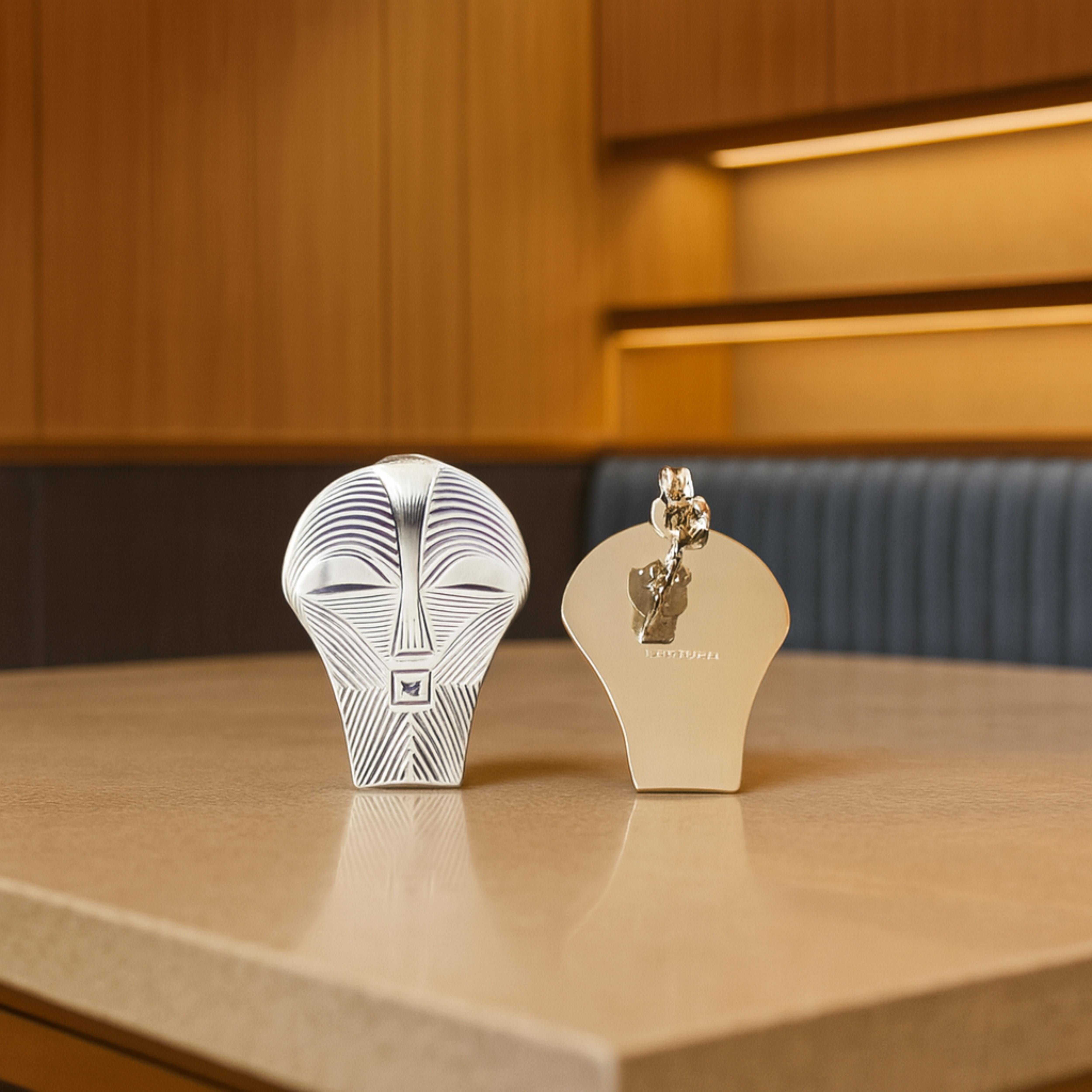 Handgefertigter Silberohrring, 92,5% Sterling, inspiriert von westafrikanischen Masken im Zustand „Neu“ im Angebot in Lisbon, PT