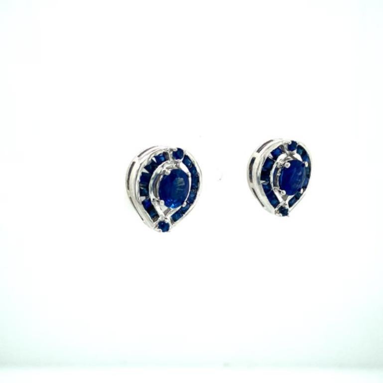 Art Deco Blue Sapphire Everyday Stud Earrings in Sterling Silver In New Condition For Sale In Houston, TX