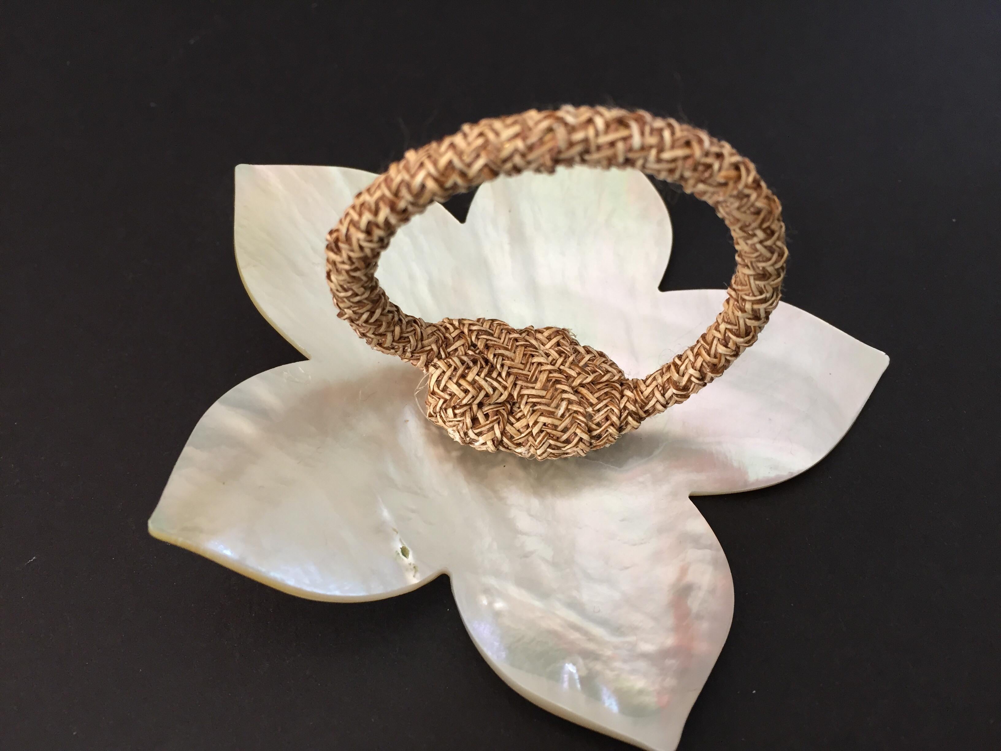 Handcrafted Six Napkin Rings in Natural Capiz Pearl Shell Flower Star Shape For Sale 4