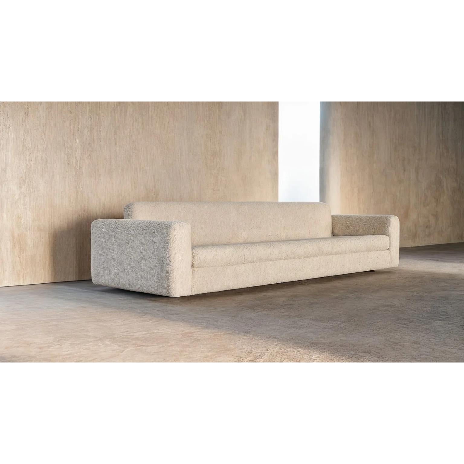 Sofá Flotante Contemporáneo Bouclé Suave de Lana Beige by Dennis Kaiser Siglo XXI y contemporáneo en venta