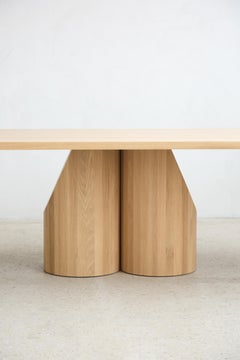 Handgefertigter schmaler Esstisch aus massiver weißer Eiche 120"L von Mary Ratcliffe Studio