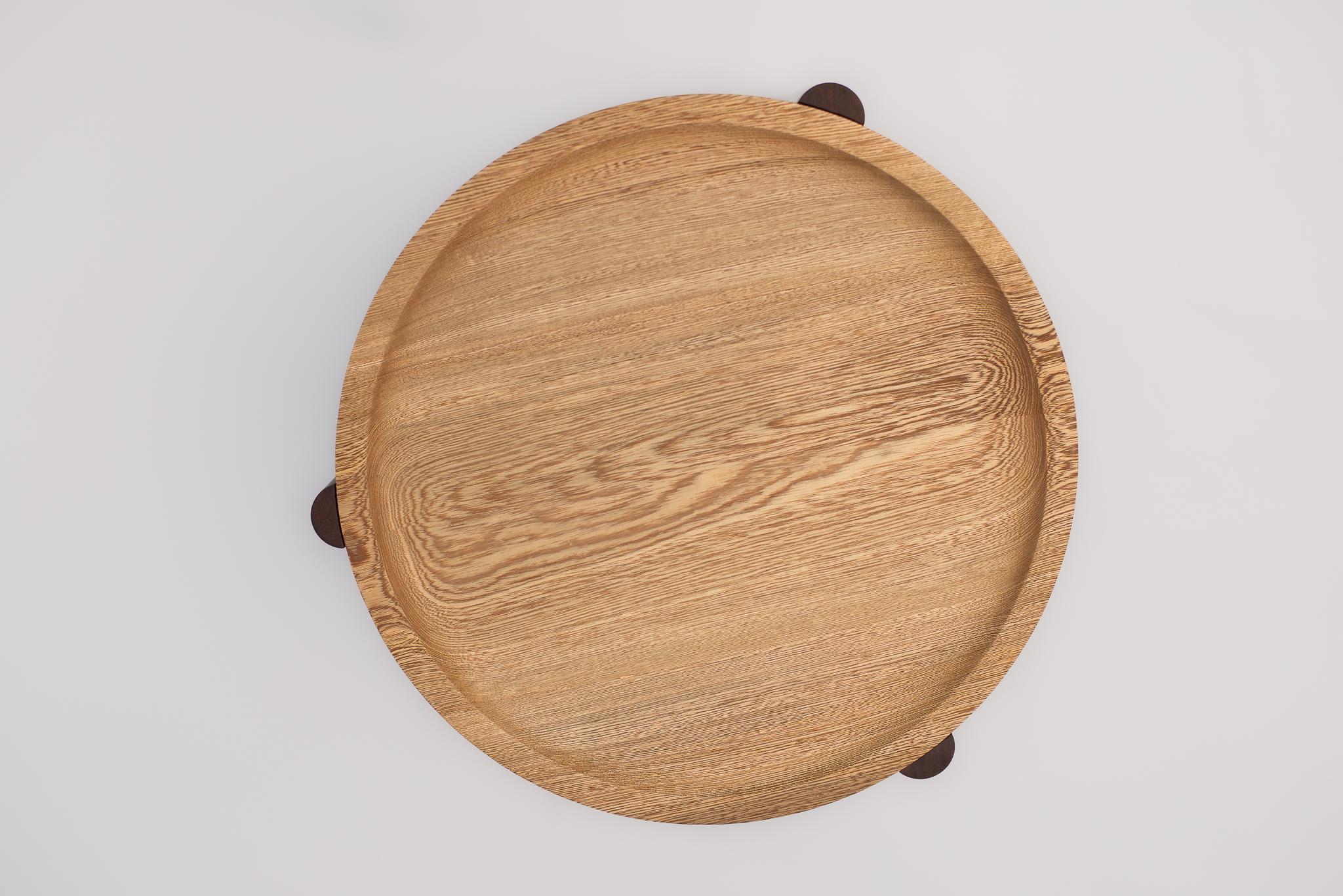 Table d'appoint en bois massif fabriquée à la main par Ania Wolowska - Contemporary Mexican Design Neuf - En vente à PARQUE INDUSTRIAL OTHON P BLANCO, Quintana Roo