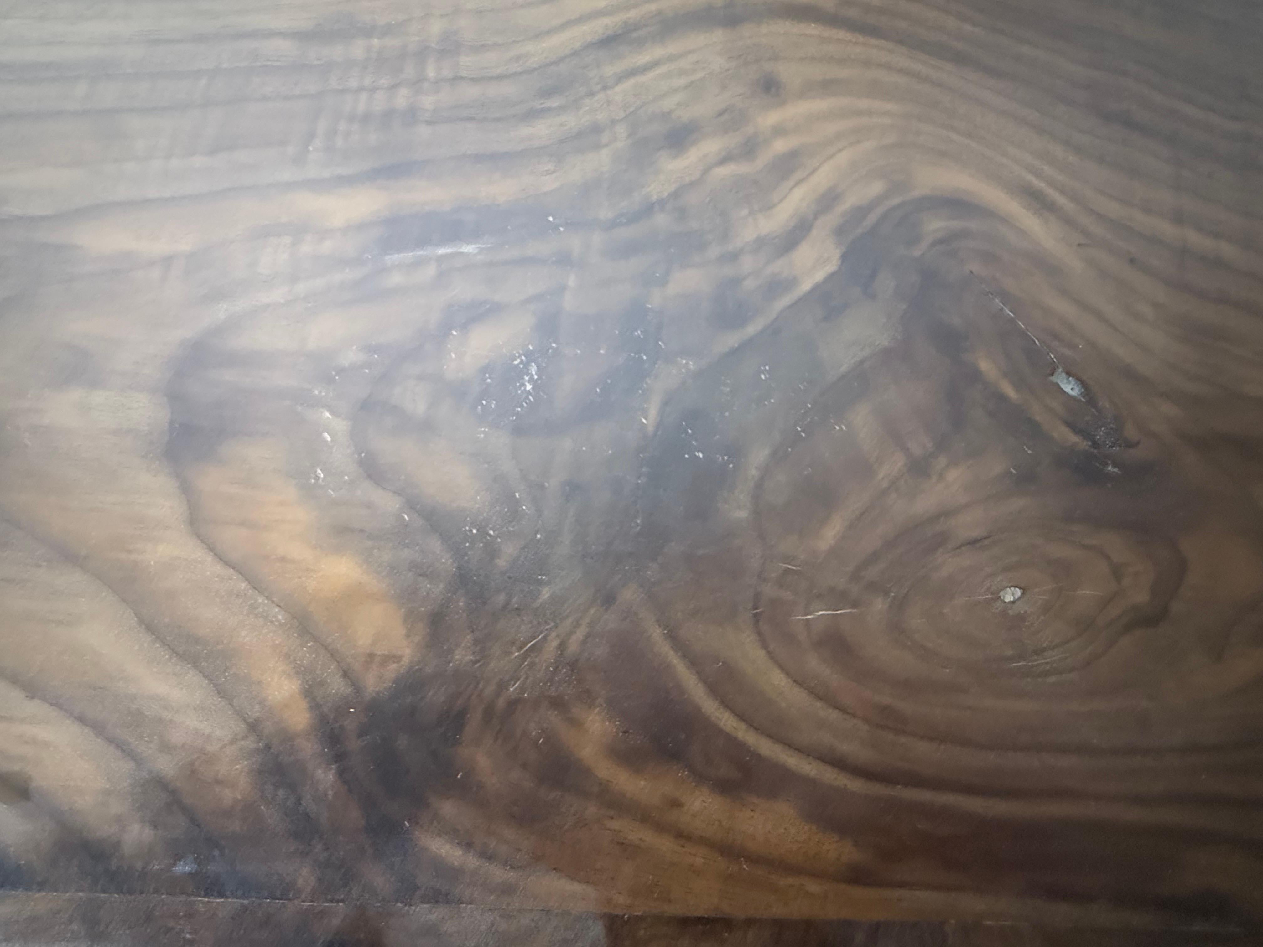 Table de salle à manger à tréteaux en Wood Wood massif, fabriquée à la main, avec brancard en fer forgé en vente 1