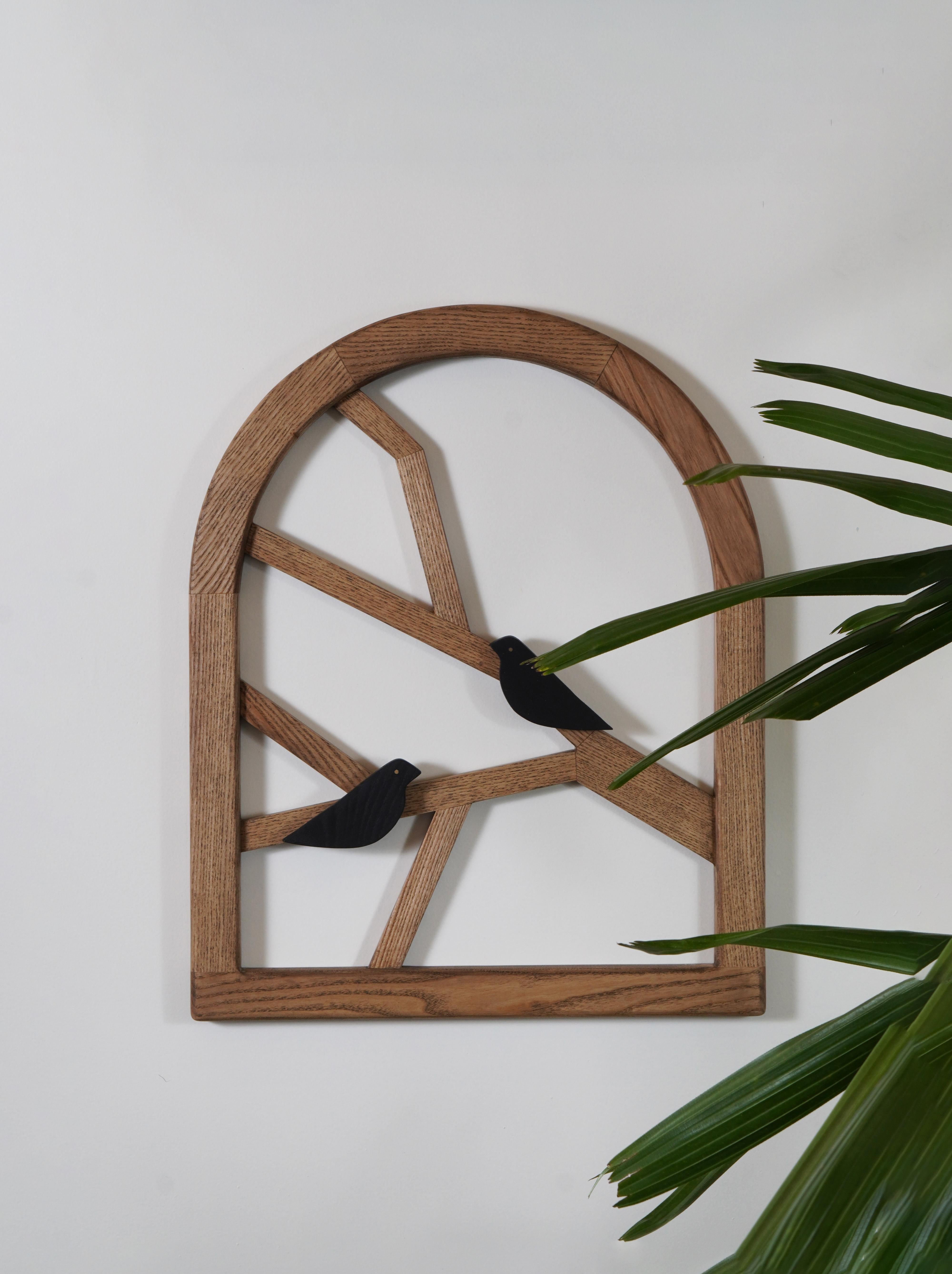 Mid-Century moderno Set di 4 decorazioni e specchi da parete in legno massiccio realizzati a mano con uccelli e ottone in vendita