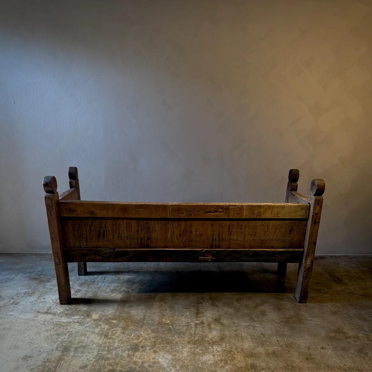 Banc espagnol fabriqué à la main en vente 1