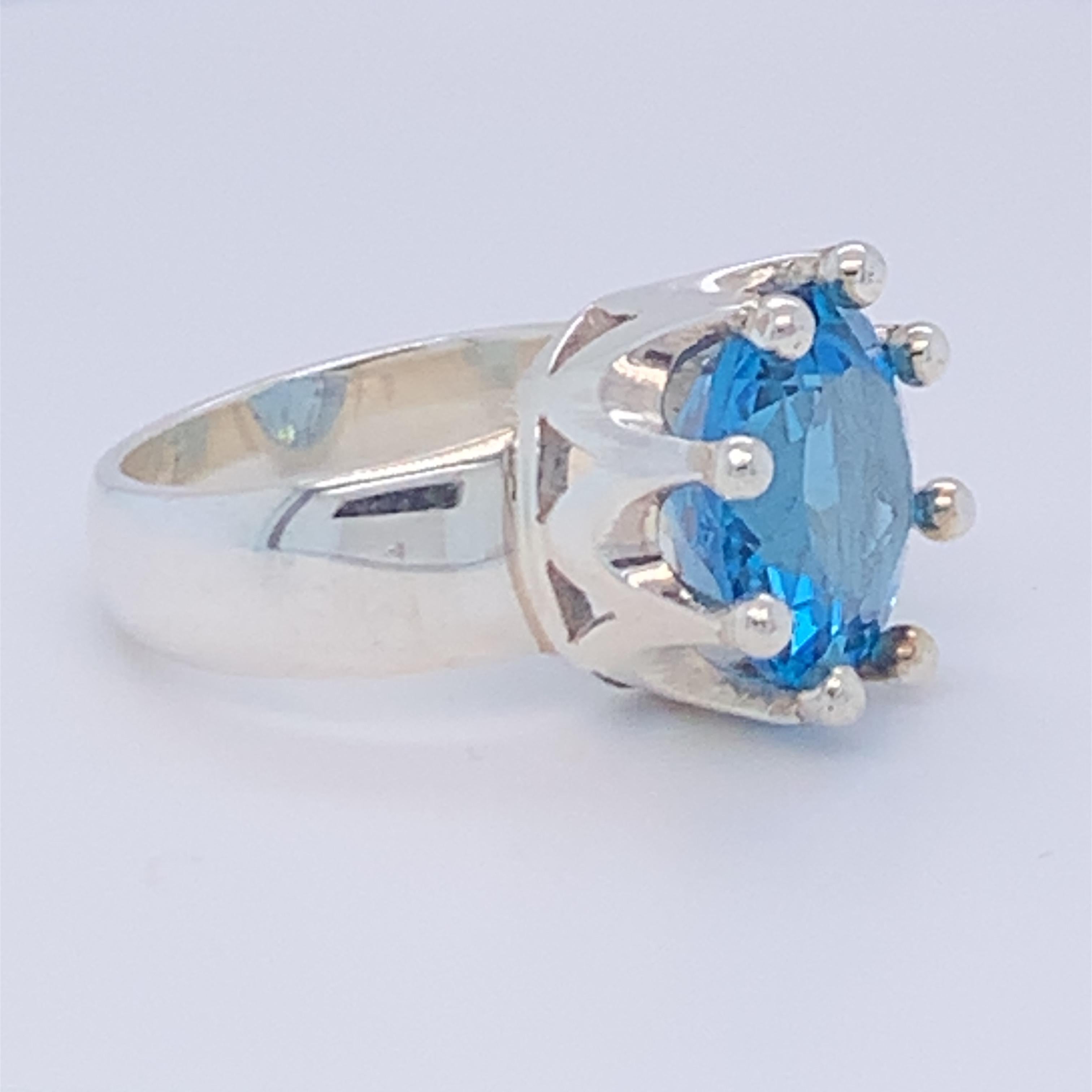 Handcrafted Sterling Silver Crown Design Blue Topaz Ring For Sale 3
