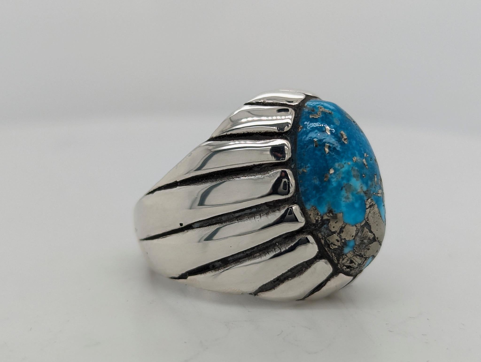Cabochon Handcrafted Sterling Silver Ring with Kingman Turquoise (Size 9) For Sale