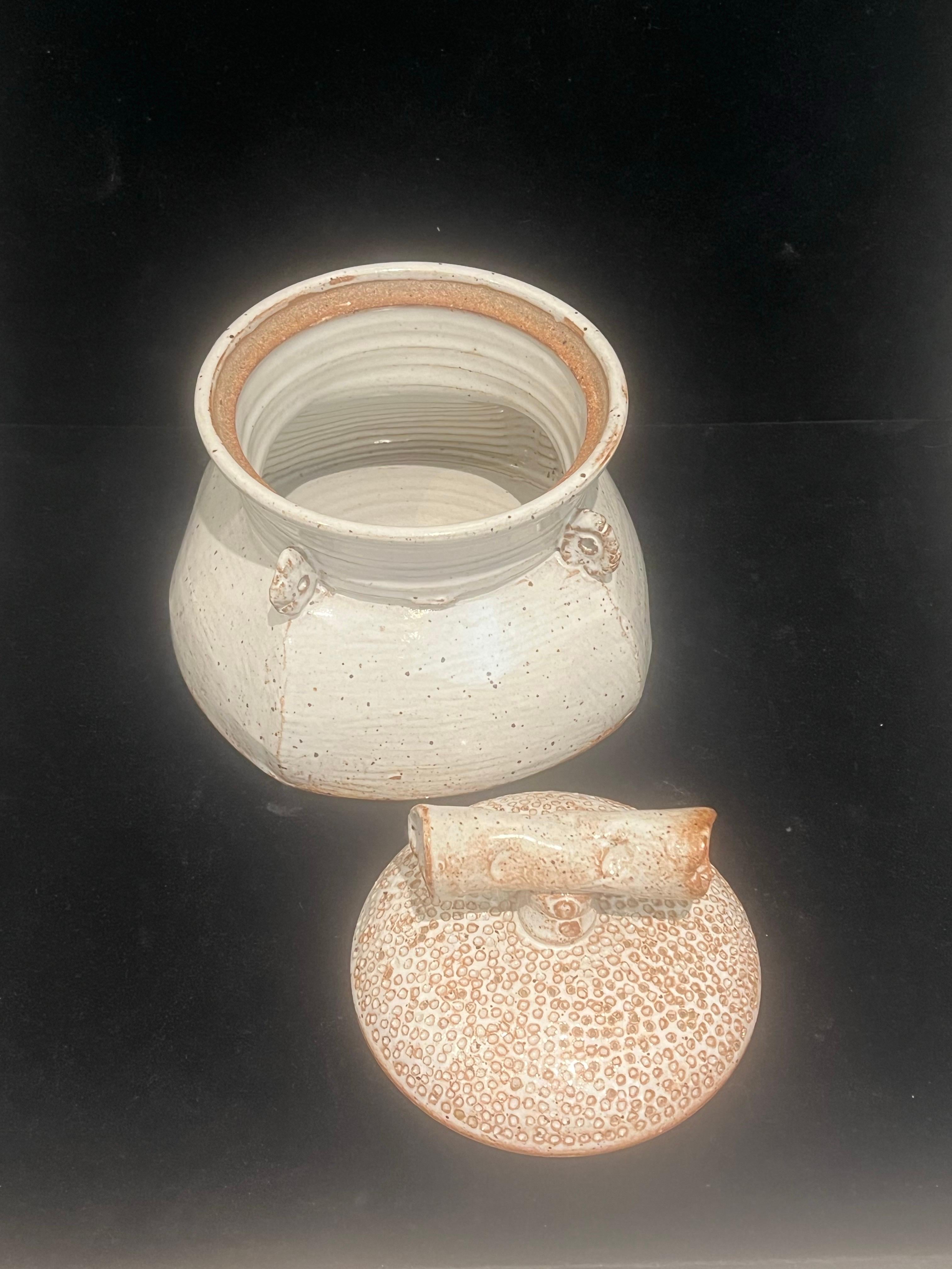 Handcrafted Studio Pottery Tureen With Lid California Design MCM Signed im Zustand „Hervorragend“ im Angebot in San Diego, CA