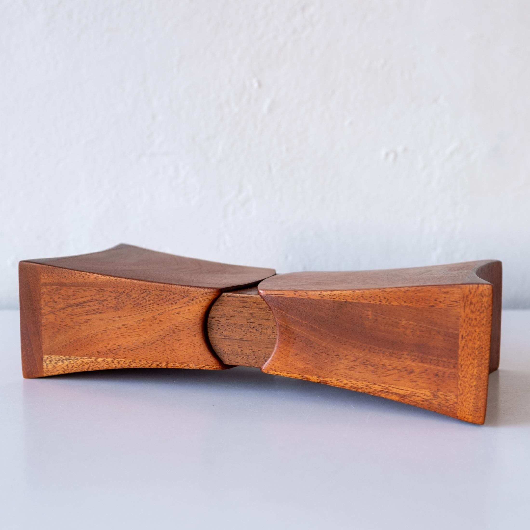 Handcrafted Studio Sculptural Wood Jewelry Ring Box 1970s 1