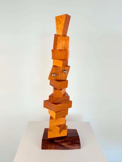 Scultura astratta in legno realizzata a mano in Svezia, in legno misto e metallo