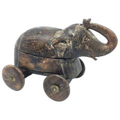 Éléphant thaïlandais en bois sculpté, fabriqué à la main, vers les années 1950