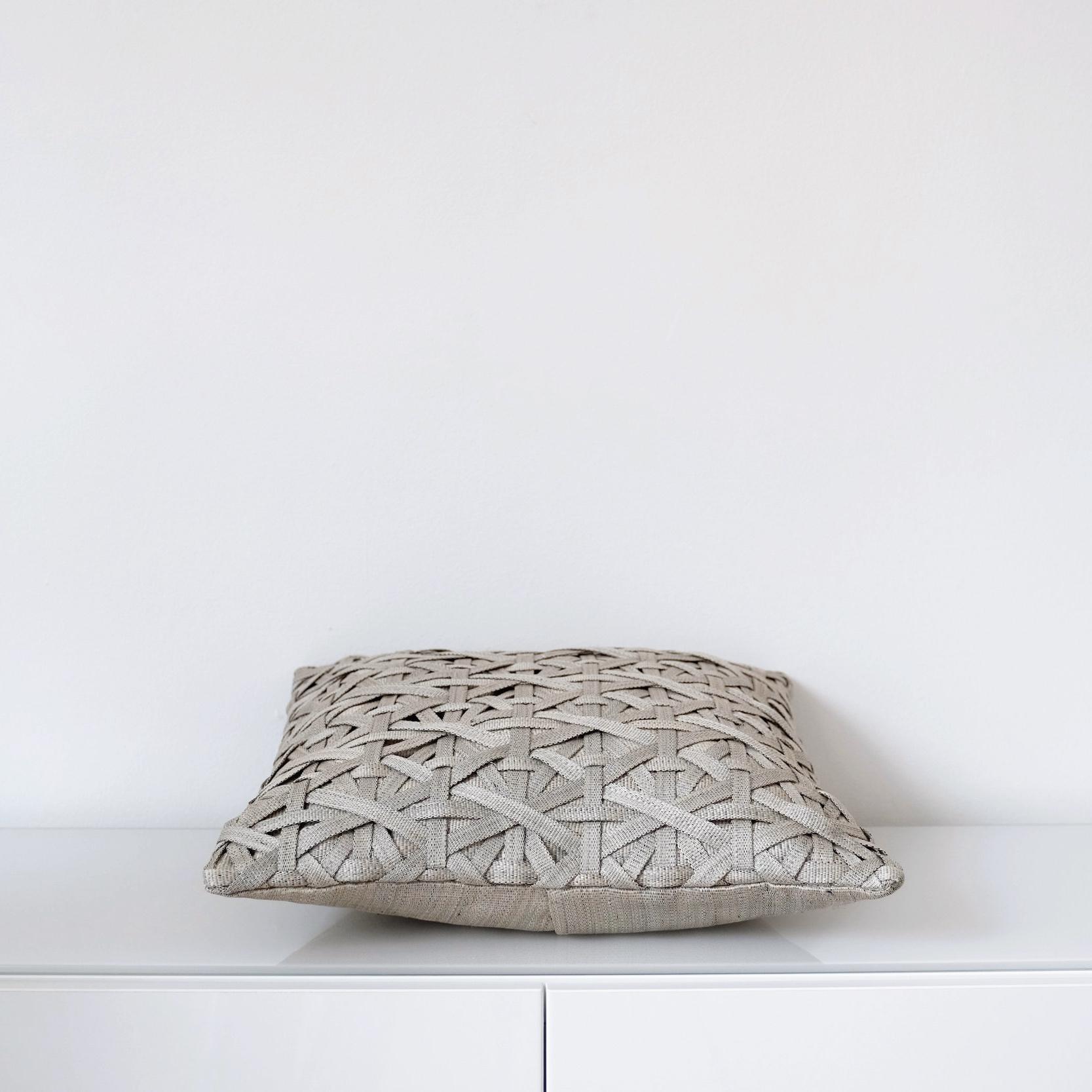 Philippine Handcrafted T'nalak Diamond Small Weave Cushion Cover in Light Grey For Sale