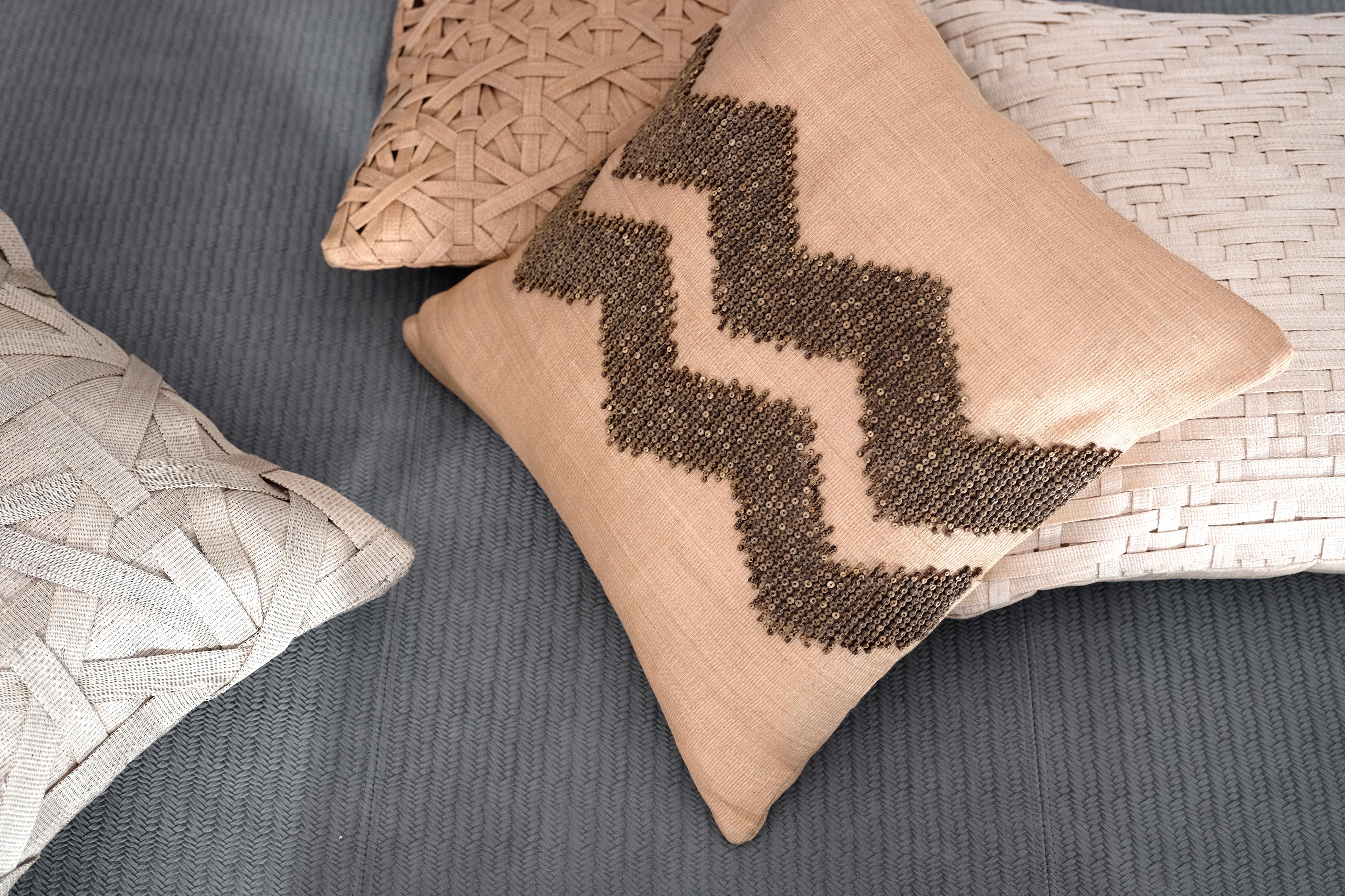 Handcrafted T'nalak Zig Zag Beaded Cushion Cover In New Condition For Sale In LONDON, GB