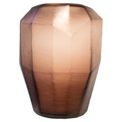 Handgefertigte Vase aus transluzentem, Magentafarbenem Glas, Italien, 2024
