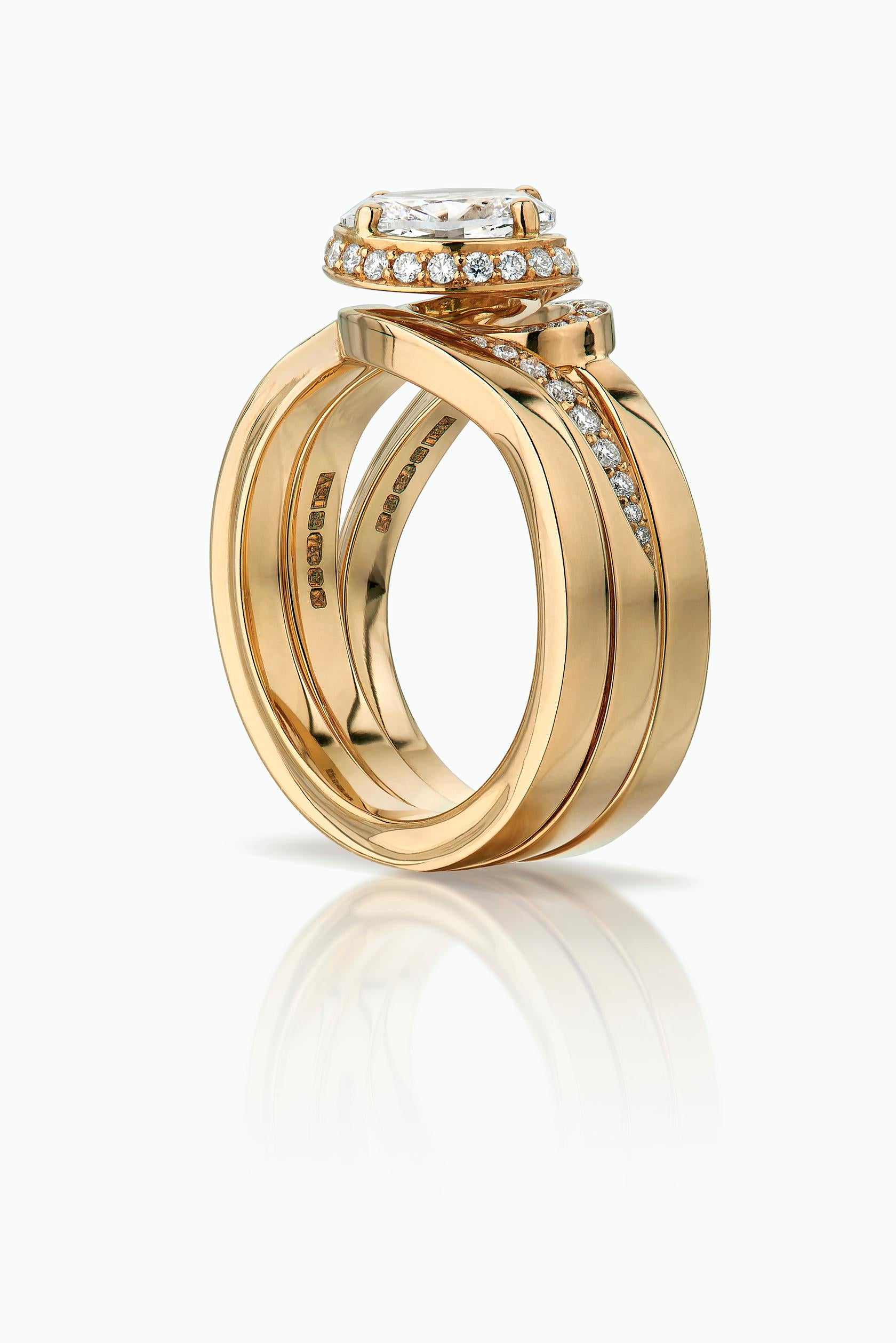 Im Angebot: 18K Gelbgold Verlobungs-, Hochzeits- und Ewigkeitsring Trio - zusammen stapeln () 2